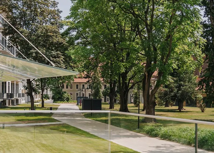 Przy Przystani Paryski Apartmán *